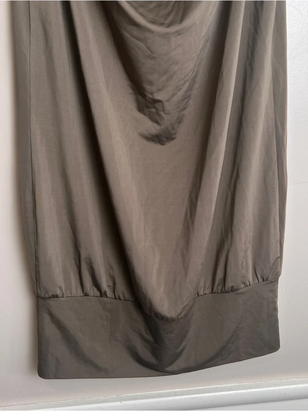 Carmen Marc Valvo NWOT Dark Olive Draped Cowl Neck Blouse Size XS - Picture 3 of 6